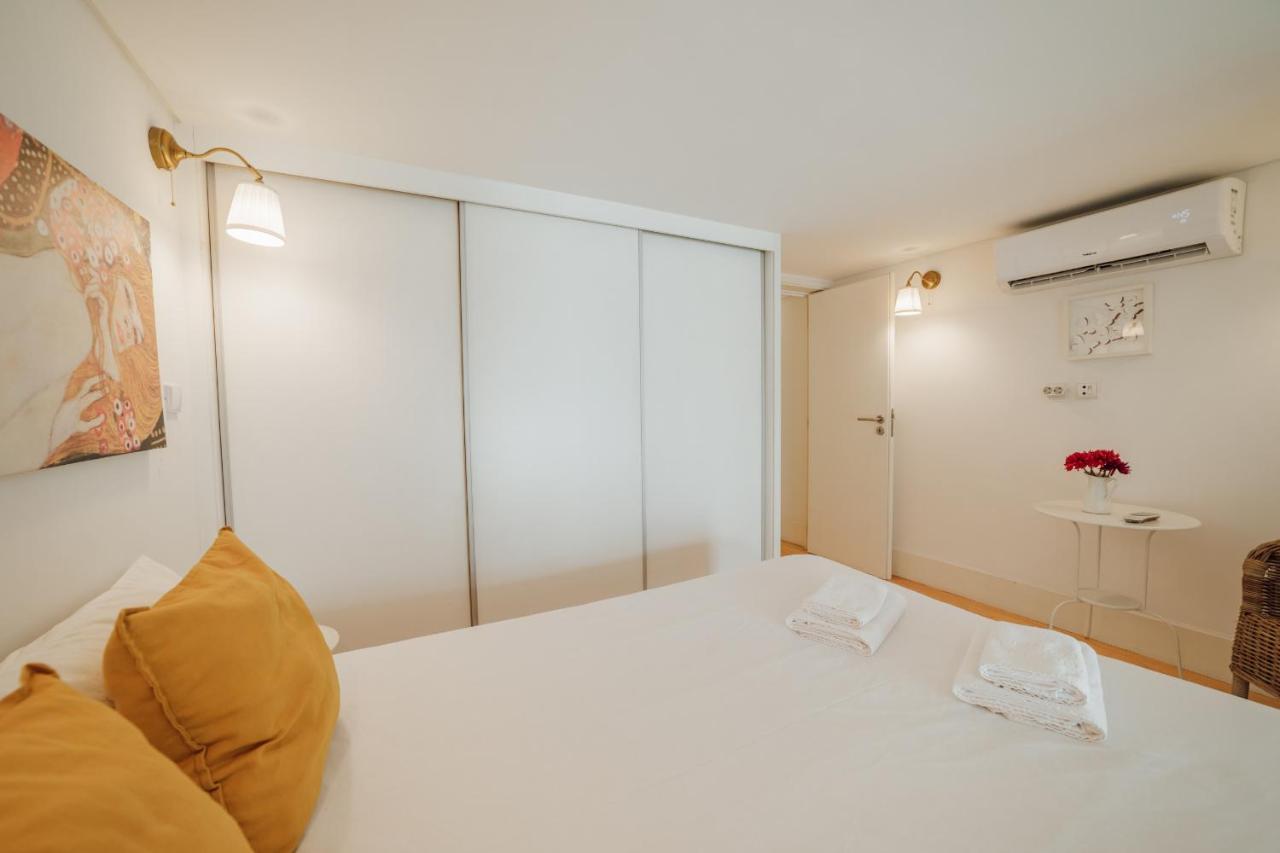 Historic & Sunny Mezzanine Bolhao By Vacationy Apartman Porto Kültér fotó